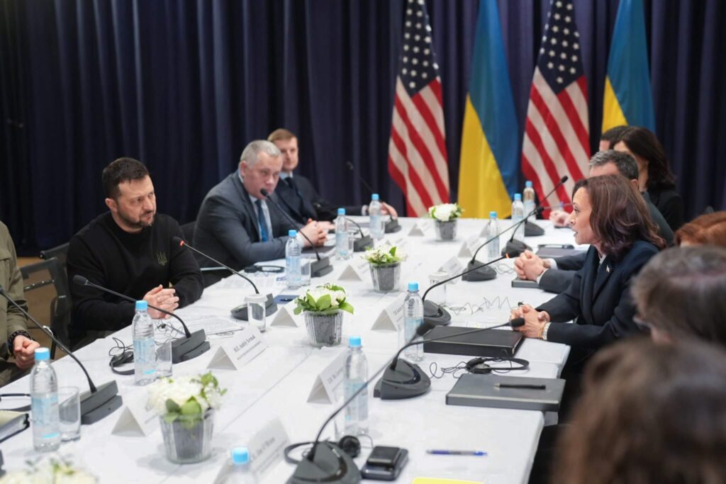 Kamala Harris in Volodimir Zelenski