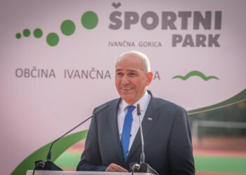 Janša nezadovoljen z Golobovim delom: Opozicijska stranka se bo zbrala pred Kongresnim trgom