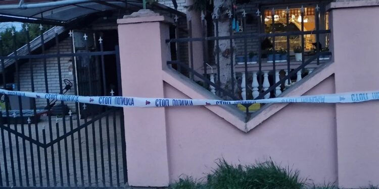 Grozljiva družinska  tragedija: Z vrtalnikom ženi prebodel glavo, nato poskušal soditi še sebi (FOTO)