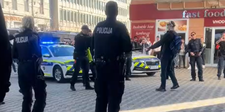 23-letni napadalec z Bavarskega dvora stari znanec policije (VIDEO)