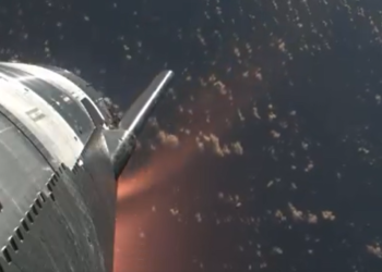 Najmočnejša raketa na svetu je uspešno vzletela (VIDEO)