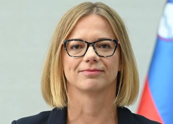 Pri sporni poti nekdanje ministrice v New York zaznali korupcijska tveganja