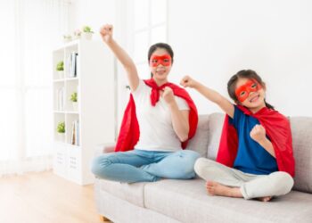 Vzgojne strategije za krepitev otrokove pozitivne naravnanosti in samozavesti