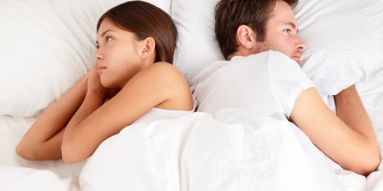 Sedem razlogov zakaj moški ostajajo v zvezi z ženskami, ki jih ne ljubijo več