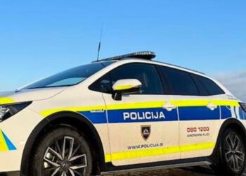 Hud pretep zaradi dolgov pred prodajalno v Šentjerneju