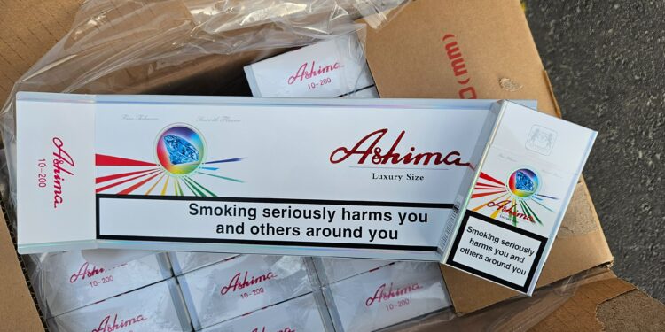 Cariniki v Kopru zasegli za dva milijona evrov neprijavljenih cigaret (FOTO)