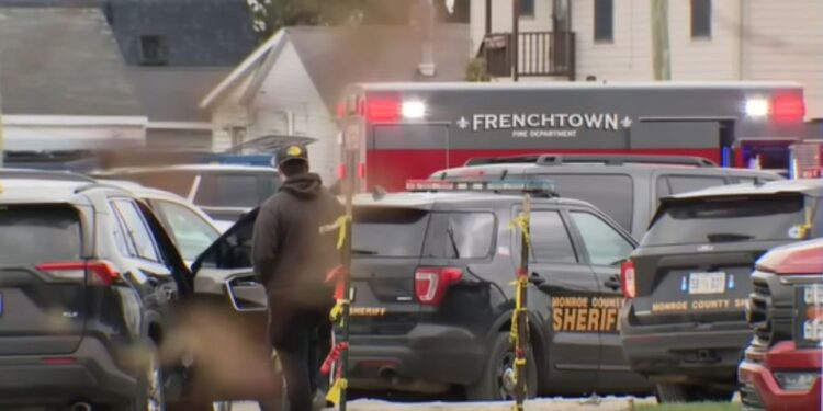 66-letnica pod vplivom alkohola trčila v stavbo, kjer je bila otroška zabava: Umrla brat in sestra