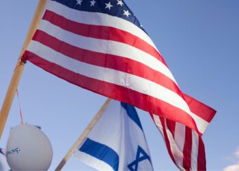 Zakaj so ZDA začasno ustavile pošiljko bomb Izraelu?