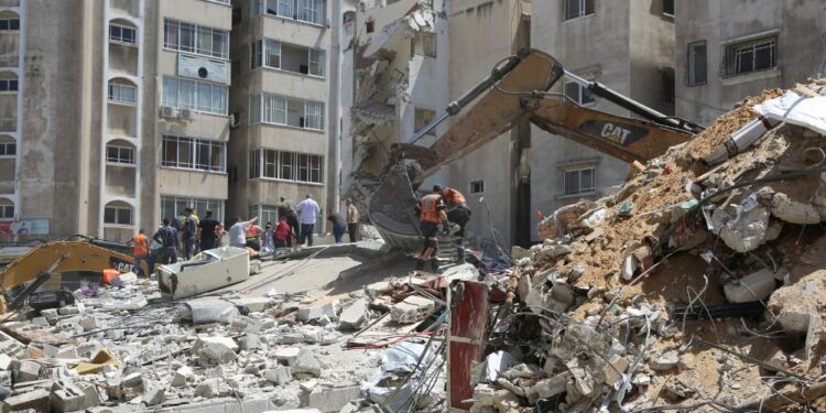 Kljub odločitvi ICJ Izrael nadaljuje z napadi na Rafo