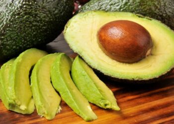 Zakaj je avokado nepogrešljiv v vaši prehrani?