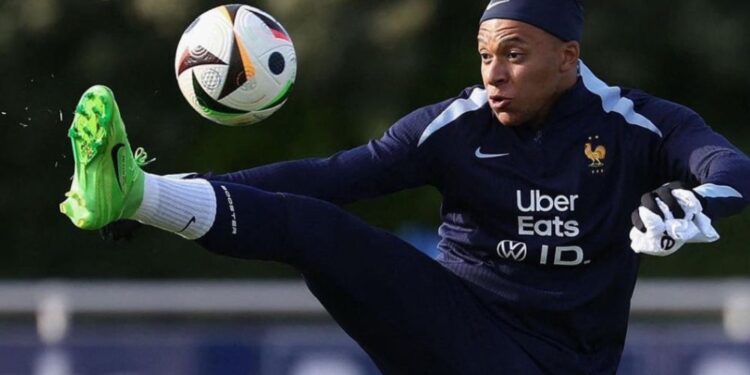 Težave francoske Ligue 1: Odhod Mbappeja in boj za TV pravice