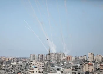 Hamas izvedel raketni napad na Tel Aviv