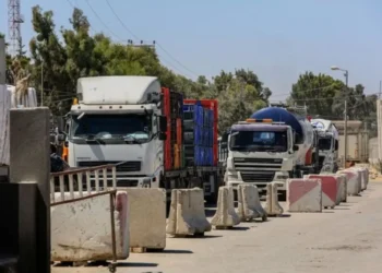 Tovornjaki s humanitarno pomočjo