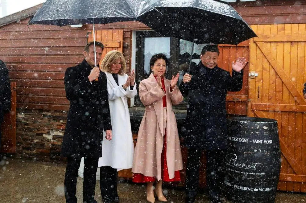 Ši Džinping in Macron