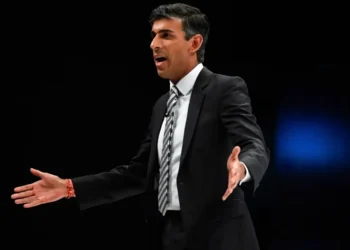 Rishi Sunak se je opravičil