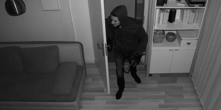 Ljubljanski policisti opozarjajo na tatvine