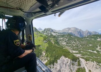 Policijski helikopterji brez počitka: Samo en dan brez reševalnih poletov