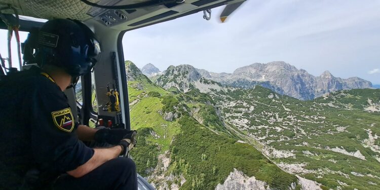 Policijski helikopterji brez počitka: Samo en dan brez reševalnih poletov
