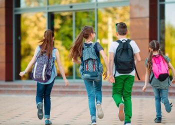 Še zadnjič v šolske klopi: Otroci bodo na dva meseca pozabili na šolo