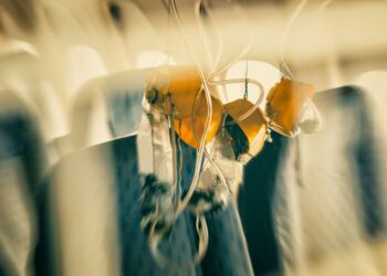 Potnikom, poškodovanim v turbulenci, ponudili izplačilo 10.000 dolarjev