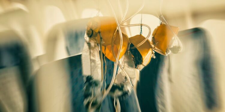 Potnikom, poškodovanim v turbulenci, ponudili izplačilo 10.000 dolarjev