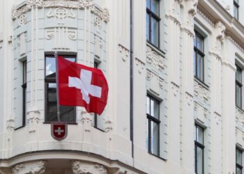 Švica: Poplave in neurja prizadela več regij