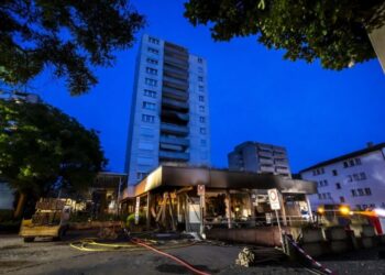 Eksplozije v garaži pri Zürichu: Dve smrtni žrtvi in 11 poškodovanih