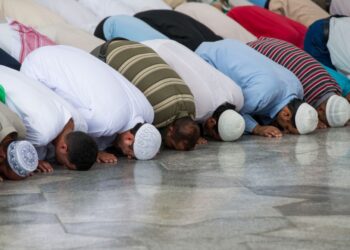 Muslimani praznujejo kurban bajram: Poudarek na družinskih vrednotah