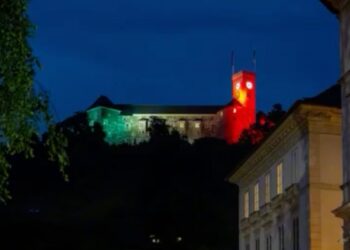 Ljubljanski grad v barvah Palestine