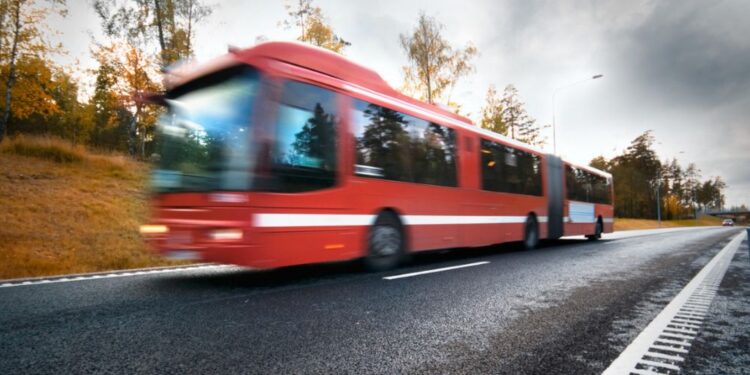 Slovaška: Ob trčenju vlaka in avtobusa pet smrtnih žrtev