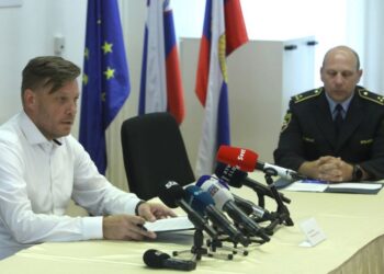 Umor na območju Kranja: 58-letnika umorila s topim predmetom