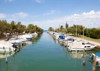 Vikend vremenska napoved: Jasno in vroče