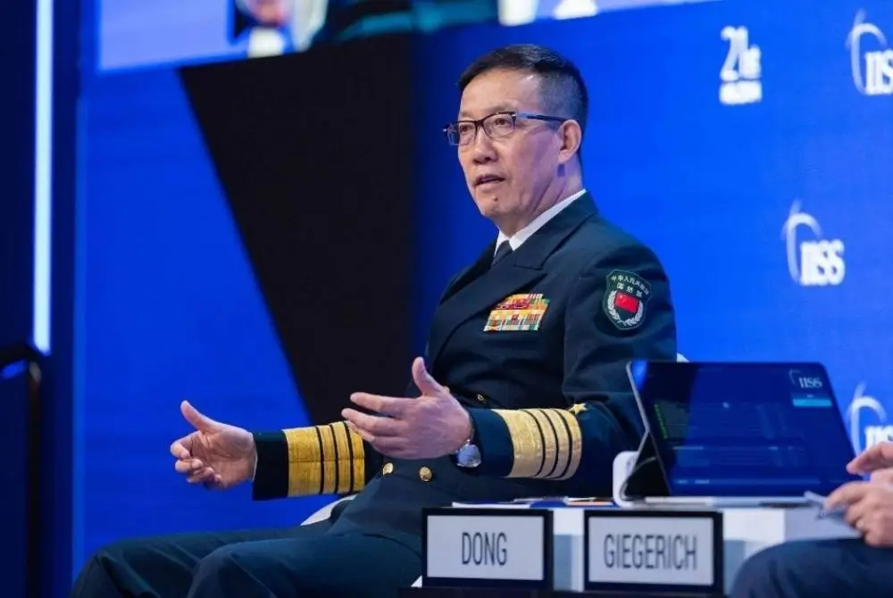 Kitajski obrambni minister Dong Jun