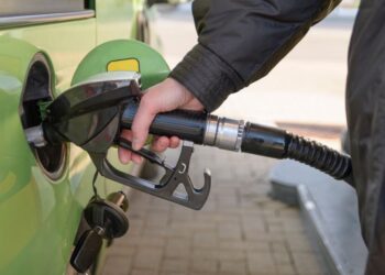 Dobra novica za voznike: Od torka najnižja cena bencina v zadnjih mesecih