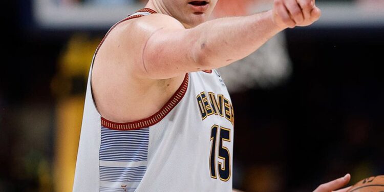 Drama na NBA tekmi: Brat Nikole Jokića aretiran zaradi nasilnega napada na navijača Lakersov! (VIDEO)