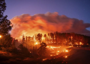 Hudi požari zajeli Kalifornijo: Evakuirali več kot štiri tisoč ljudi (VIDEO)