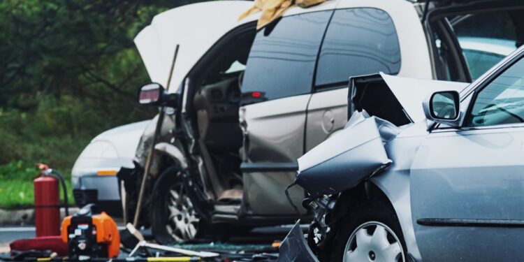 Huda nesreča na naših cestah: V trčenju sta umrli dve osebi