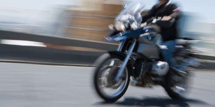 Prehitra vožnja ali drznost? Slovenski motorist šokiral hrvaško policijo