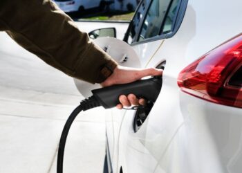 Kaj načrtuje Petrol? Kaj se skriva za prilagoditvami cen polnjenja?