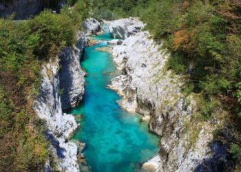 Nevihtna noč: Pričakujte plohe in jasnino proti jutru