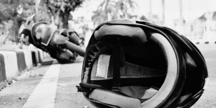 Tragična nesreča pri Kobaridu: Umrl 35-letni motorist