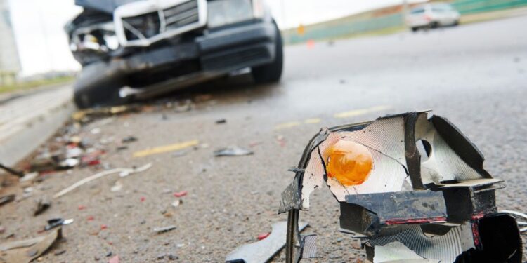 Prometna nesreča pri Kubedu: Smrtna žrtev in trije poškodovani