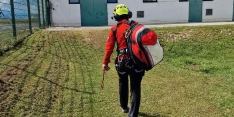 Loška stena vzela življenje mladega plezalca: Umrl 23-letni planinec