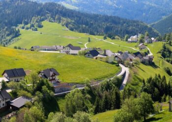 Vroče vreme se nadaljuje