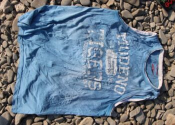 Predmeti, ki so jih našli ob pokojnem moškem na strunjanski plaži (FOTO)