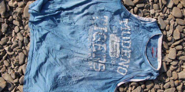 Predmeti, ki so jih našli ob pokojnem moškem na strunjanski plaži (FOTO)