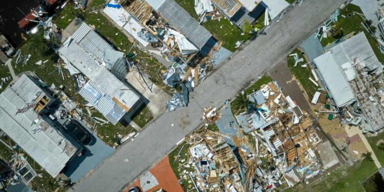 Orkan Beryl pustoši po Karibih: Šest smrtnih žrtev in zaprta letališča