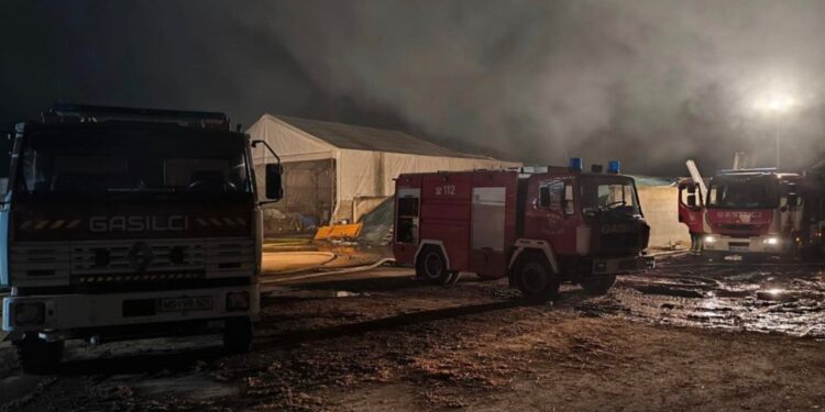 Požar v gospodarskem objektu v Iljaševcih: Škoda ocenjena na 300.000 evrov