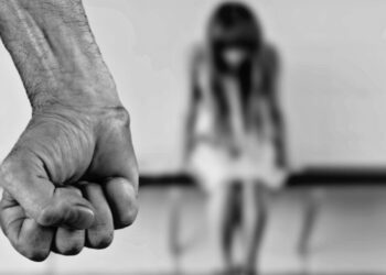 Nemčija: Migrant po aretiraciji zaradi posilstva 11-letnice izpuščen po 12 dneh, posilil drugo 13-letnico