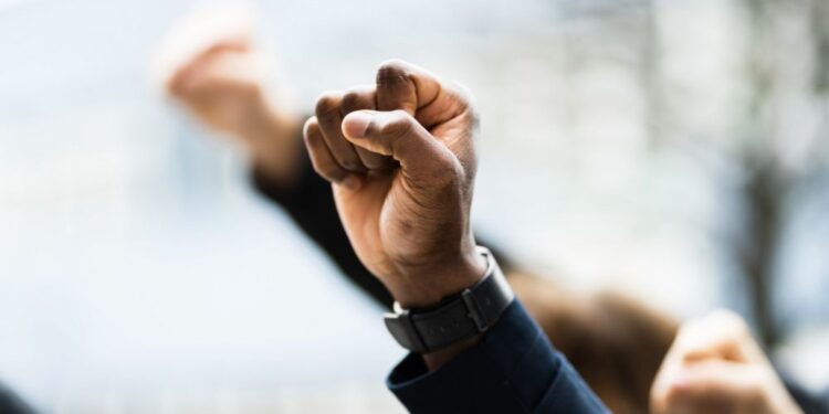 Konec stavke na večini ljubljanskih upravnih enot, osem jih še vztraja